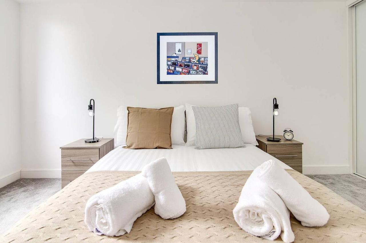 Luxe Modern Apartment By Your Perfect Stay Short Lets Бирмингам Екстериор снимка
